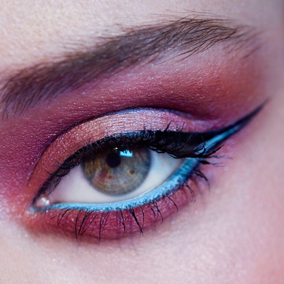 FREE w/ 3p bundle ✨ - e.l.f. GAME UP eyeliner pot - LAG pastel blue - Picture 3 of 4